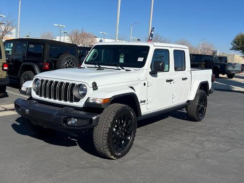 2025 Jeep Gladiator Sport