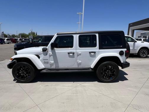 2022 Jeep Wrangler Unlimited 4xe Sahara