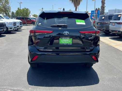 2021 Toyota Highlander L
