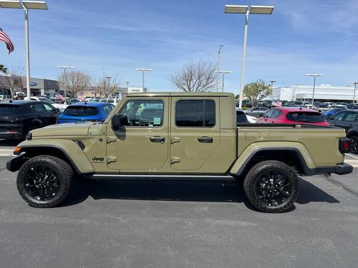 2025 Jeep Gladiator Sport