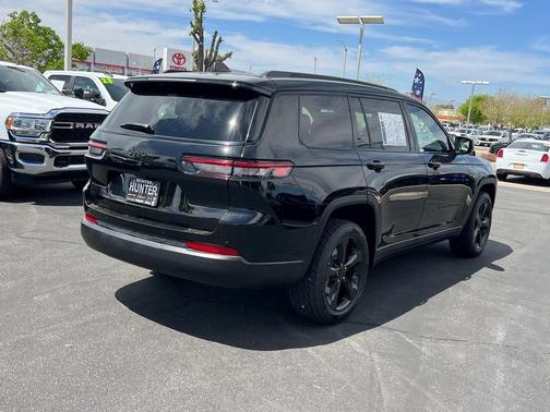 2023 Jeep Grand Cherokee L Laredo