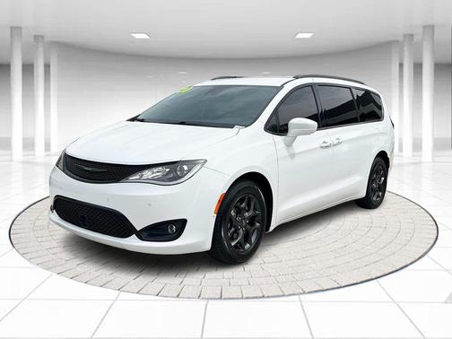 2020 Chrysler Pacifica Touring-L Plus