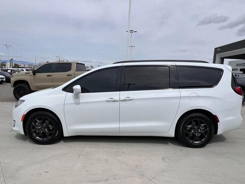 2020 Chrysler Pacifica Touring-L Plus