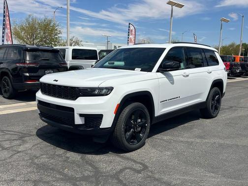 2025 Jeep Grand Cherokee L Laredo