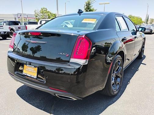 2022 Chrysler 300 S