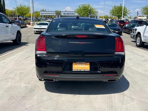 2022 Chrysler 300 S