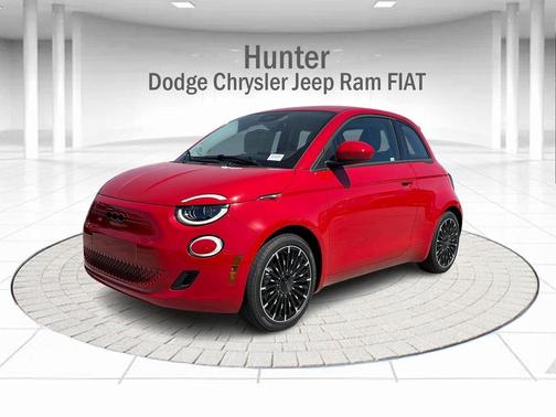 2024 FIAT 500e Base