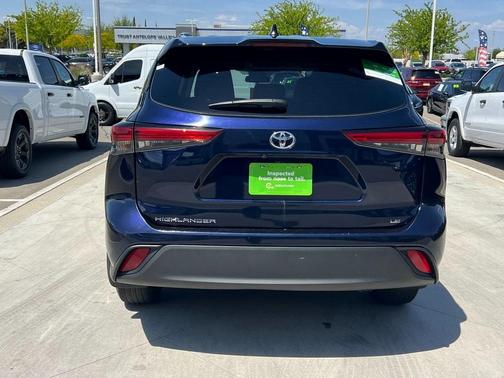 2023 Toyota Highlander LE