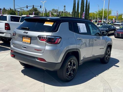 2023 Jeep Compass Trailhawk