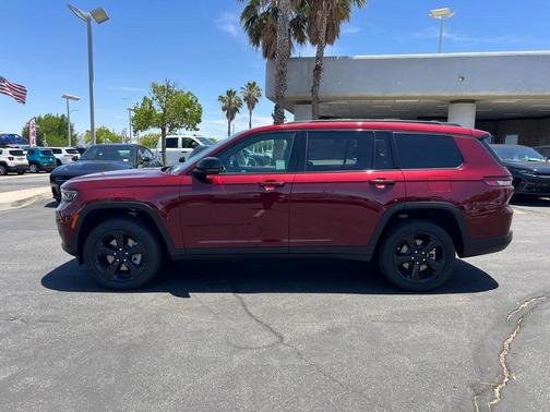 2025 Jeep Grand Cherokee L Laredo