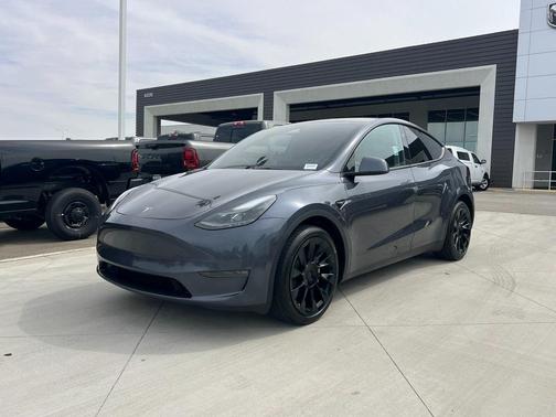 2023 Tesla Model Y Long Range