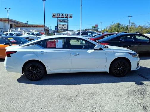 2025 Nissan Altima SV