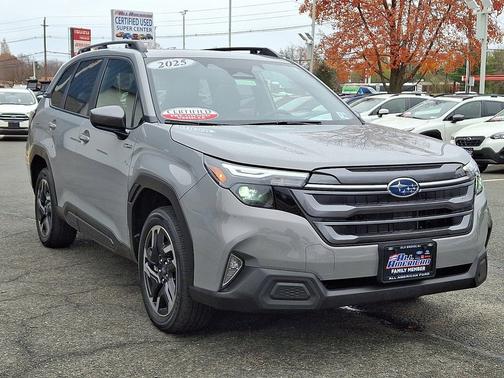 2025 Subaru Forester Premium Hybrid
