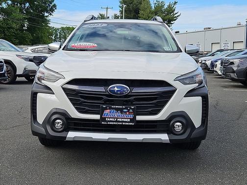 Crystal White Pearl 2023 Subaru Outback Touring XT