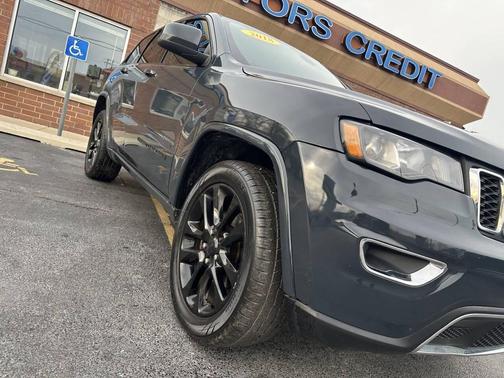 2018 Jeep Grand Cherokee Laredo E