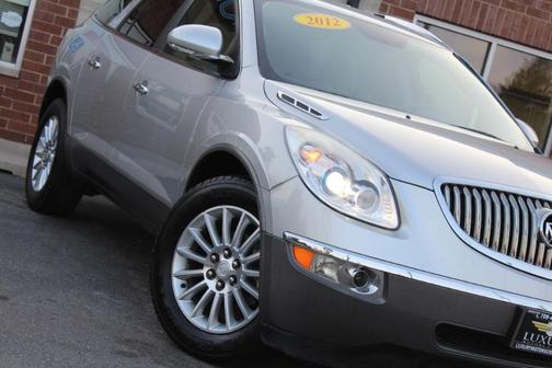 Photo 5 of 32 of 2012 Buick Enclave Leather