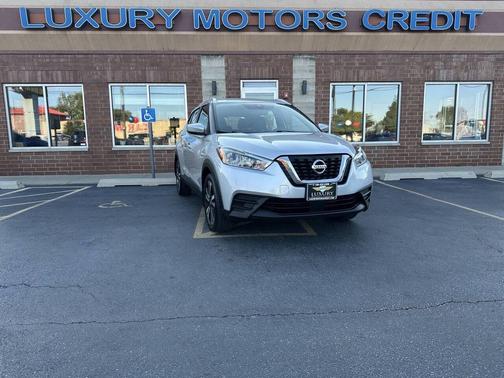 2020 Nissan Kicks SV
