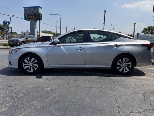 Silver 2019 Nissan Altima 2.5 S