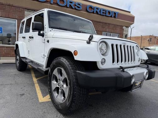 Bright White Clearcoat 2017 Jeep Wrangler Unlimited Sahara