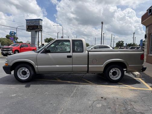 Tan 2003 Chevrolet S-10 Base