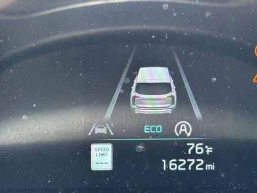 Glacial White Pearl 2025 Kia Telluride S