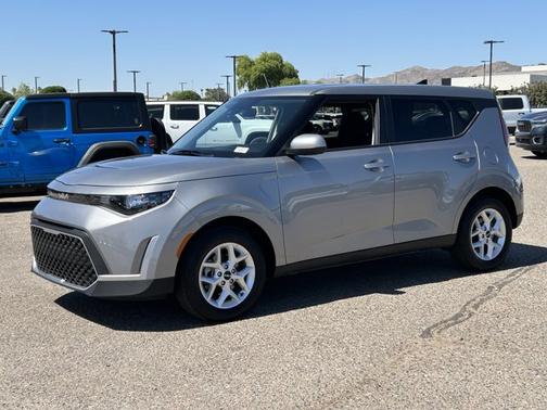 Steel Gray 2025 Kia Soul LX