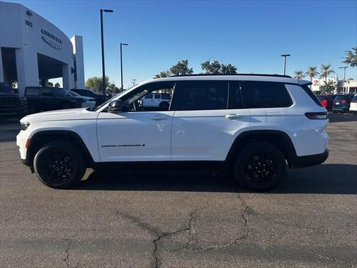 2024 Jeep Grand Cherokee L Altitude 4x4