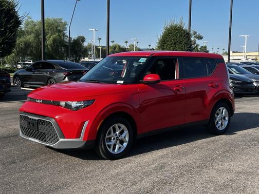 2023 Kia Soul LX