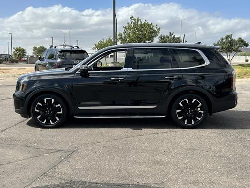 Ebony Black 2023 Kia Telluride SX Prestige