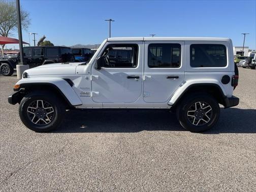 2024 Jeep Wrangler 4-Door Sahara 4x4