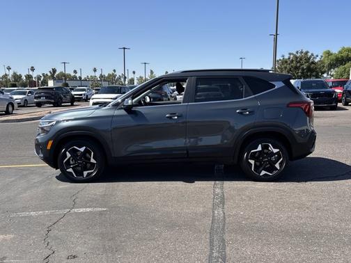Gravity Gray 2024 Kia Seltos EX