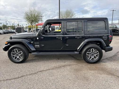 2024 Jeep Wrangler 4-Door Sahara 4x4