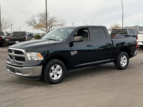 2022 RAM 1500 Classic SLT Crew Cab 4x2 57' Box