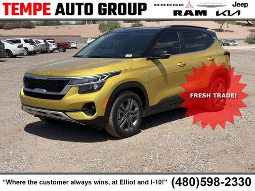 Starbright Yellow/Black Roof 2023 Kia Seltos S