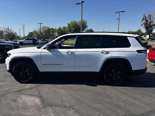 2022 Jeep Grand Cherokee L Altitude 4x4