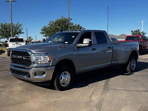 2024 RAM 3500 Tradesman Crew Cab 4x4 8 Box