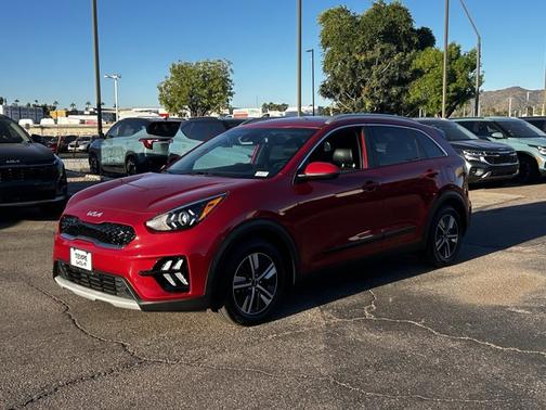 2022 Kia Niro LXS SE