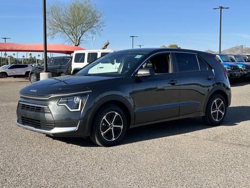 2025 Kia Niro LX