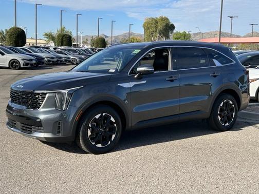 2024 Kia Sorento S