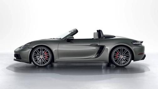 Aventurine Green Metallic 2025 Porsche 718 Boxster