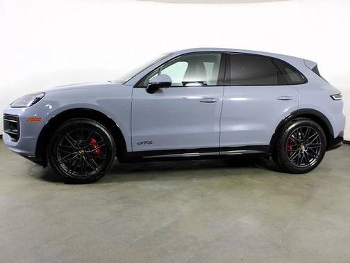 2025 Porsche Cayenne 