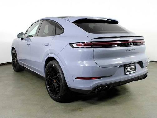 Arctic Grey 2026 Porsche Cayenne
