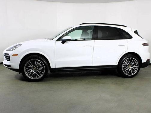 2022 Porsche Cayenne 