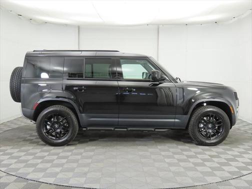 2025 Land Rover Defender 110 P400 S