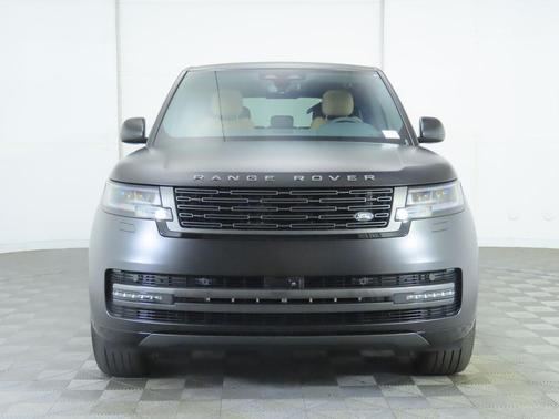 2025 Land Rover Range Rover P400 SE