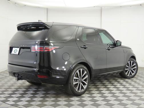 2024 Land Rover Discovery P360 Dynamic SE