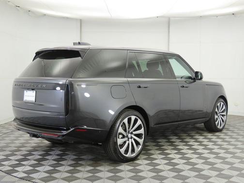 2025 Land Rover Range Rover P400 SE 7 Seat