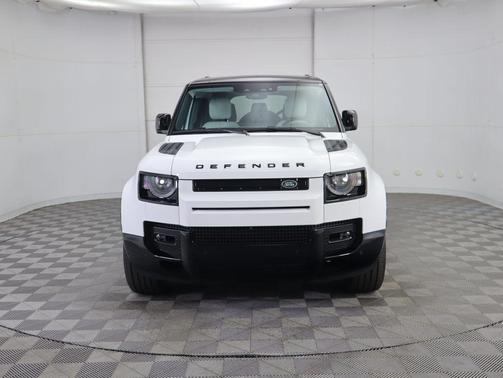 2025 Land Rover Defender 110 P400 X-Dynamic SE