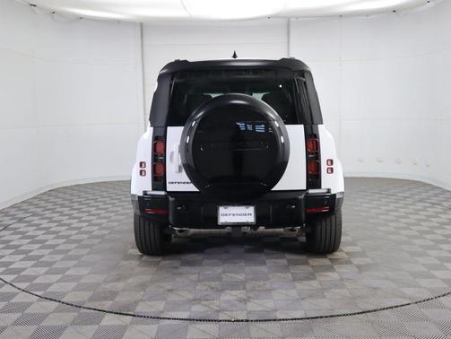 2025 Land Rover Defender 110 P400 X-Dynamic SE