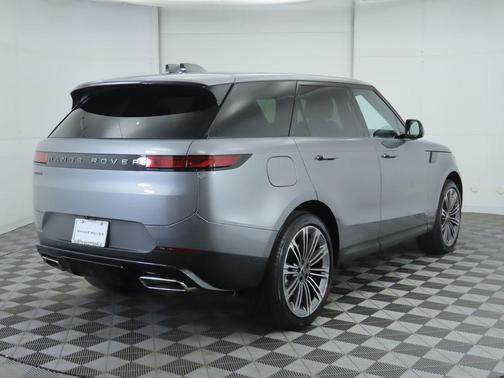 2025 Land Rover Range Rover Sport SE